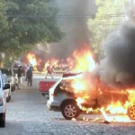 Paese nel caos, è strage dopo gli scontri: “Italiani non uscite di casa”