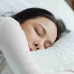 Sbavare nel sonno: cause nascoste, rischi e rimedi efficaci contro la scialorrea notturna