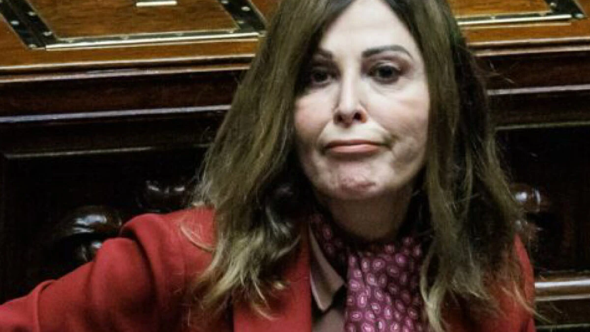 Nicola Porro: “Santanchè si dimette entro sera”, decisione presa dopo lo scontro con Meloni