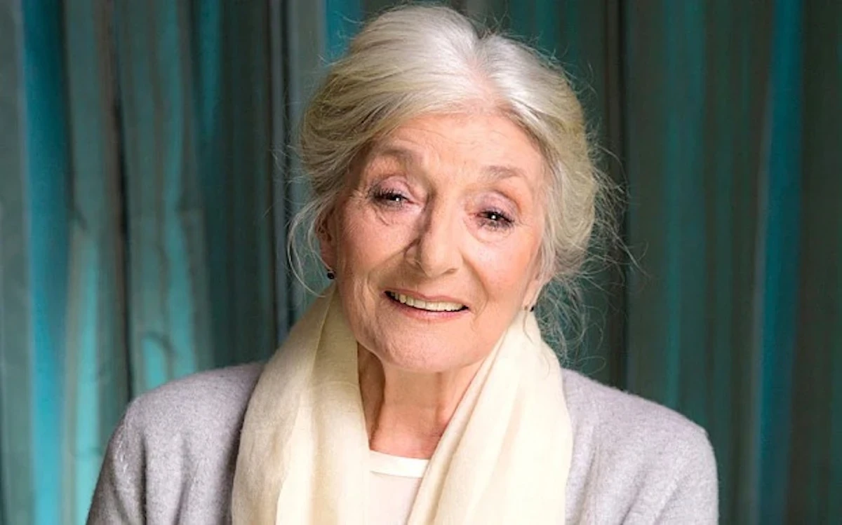 Jane Lapotaire in un ritratto recente