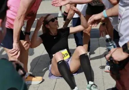 “Sono una tapasciona!” Maratona e concerto techno, parte la sfida a Meloni e Schlein