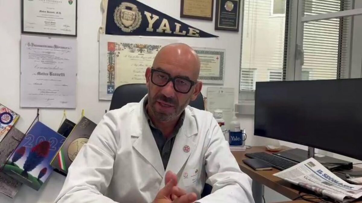 Fa diventare ciechi. L’allarme di Bassetti: dal mare agli occhi