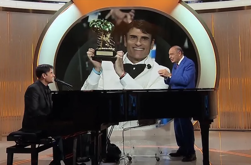 Che figura! Vespa-Sal Da Vinci in diretta: il siparietto più imbarazzante dell’anno (Video)