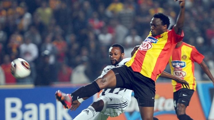 Malore improvviso in campo, addio alla leggenda del calcio