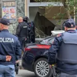Rapina in banca a Napoli, solo ora la notizia sui ladri: racconto choc degli ostaggi