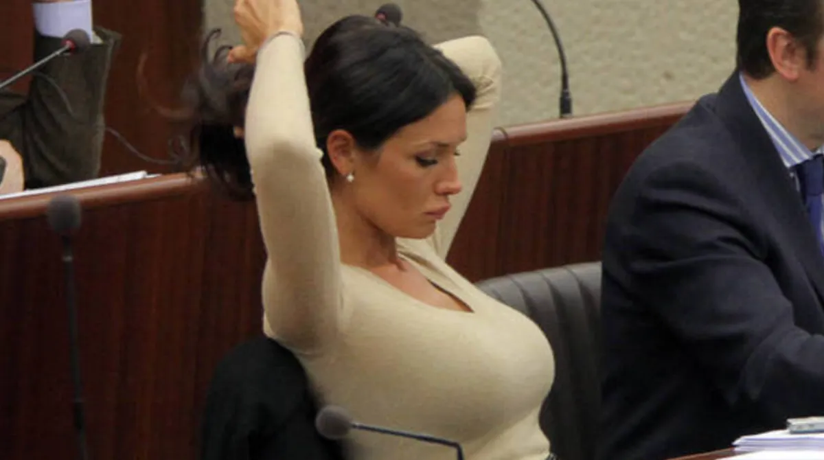 Nicole Minetti graziata da Mattarella: cos’è la grazia presidenziale