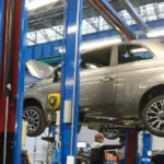 Maxi richiamo Stellantis: 700mila auto ibride a rischio incendio, cosa sta succedendo