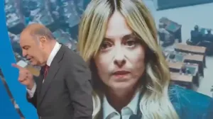 Scontro a Porta a Porta, Vespa perde la pazienza: “Stia zitto, non glielo consento” – VIDEO