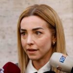 Salis e la “giardiniera” hot, scoppia il caso. L’ira della sindaca di Genova