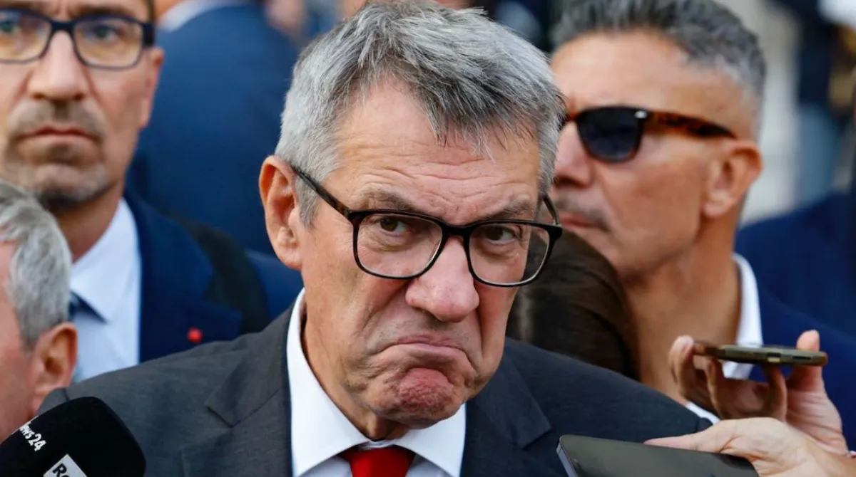 La busta paga di Maurizio Landini: lo stipendio del segretario CGIL a gennaio 2026. Tutti i numeri