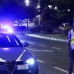 Sale in auto con un ubriaco e fa causa dopo l’incidente: il giudice dimezza il risarcimento