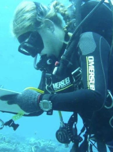 Sub italiani Maldive grotta Alimatha