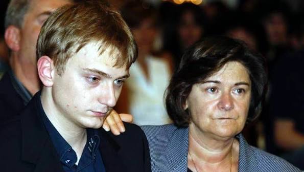 Garlasco, la madre di Alberto Stasi rompe il silenzio dopo 19 anni