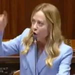 Meloni rivendica il merito alla Camera ed esplode in Aula: durissima risposta a Silvestri
