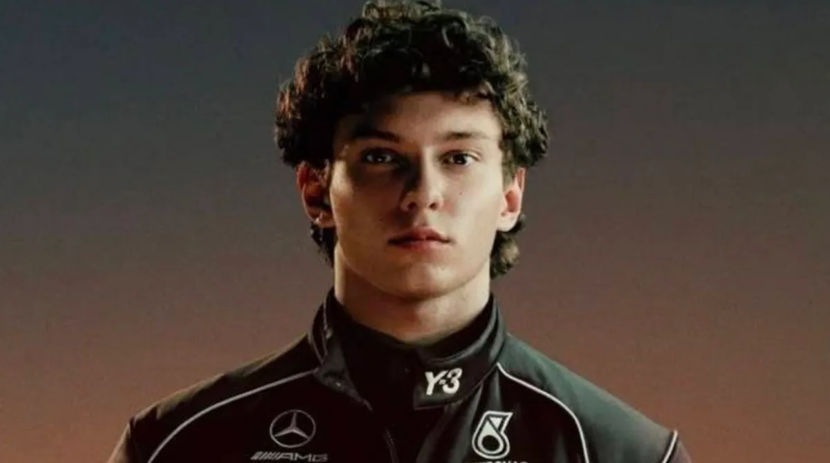 Kimi Antonelli pilota italiano Formula 1 2026 - stipendio 2 milioni dollari, cinque vittorie consecutive, record Monaco 19 anni, confronto Verstappen Hamilton