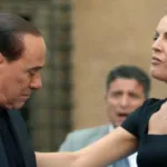 Francesca Pascale e la confessione su Berlusconi: “Lo spiavo, controllavo tutto. Poi una sera mi presentai a casa sua…”