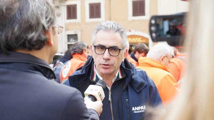 Incredibile: Pregliasco fa ancora i bollettini Covid