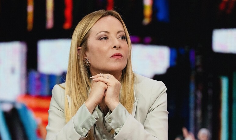 Meloni affonda la sinistra: “Nessuno lo aveva mai fatto”