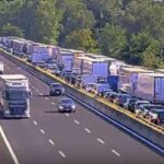 Incidente in autostrada, scontro auto-furgone: tratto chiuso e chilometri di coda