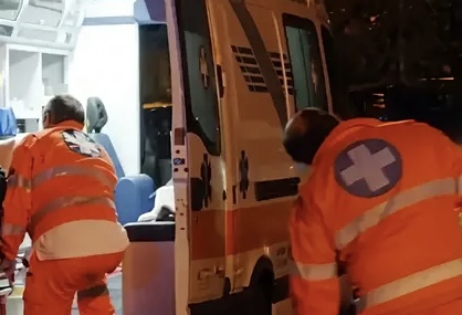 Dramma in autostrada, tir piomba su tre auto ferme dopo un tamponamento